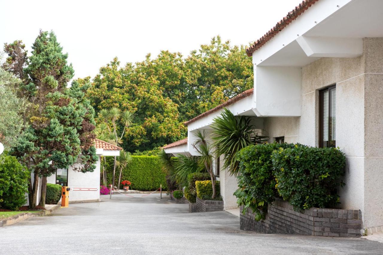 Motel Jardin Oleiros Exteriör bild