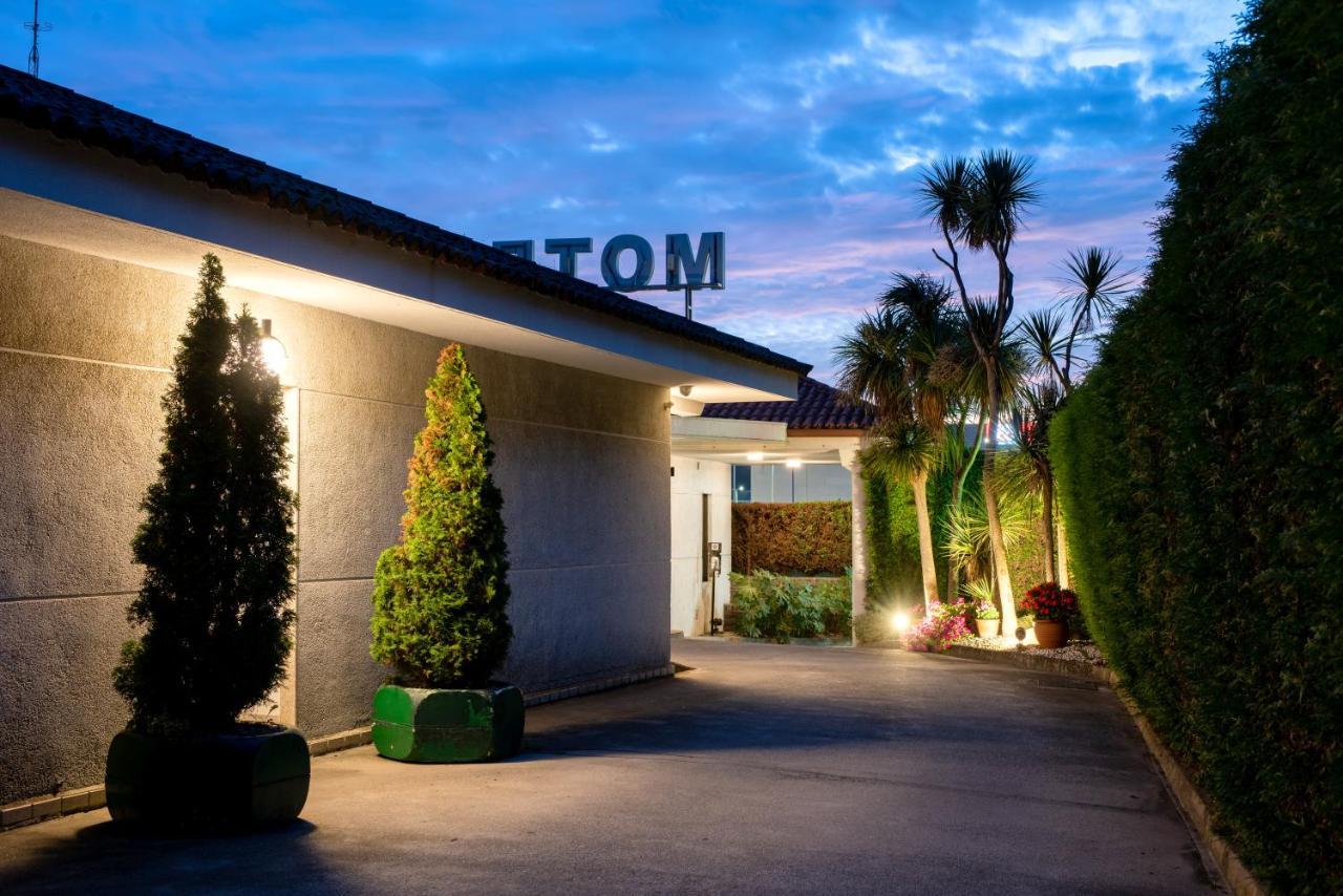 Motel Jardin Oleiros Exteriör bild