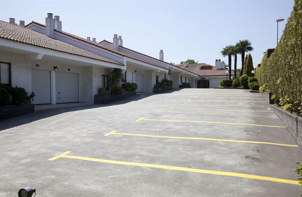 Motel Jardin Oleiros Exteriör bild