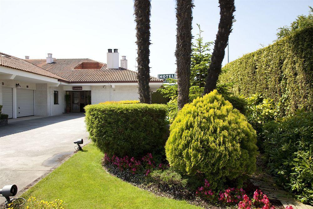 Motel Jardin Oleiros Exteriör bild