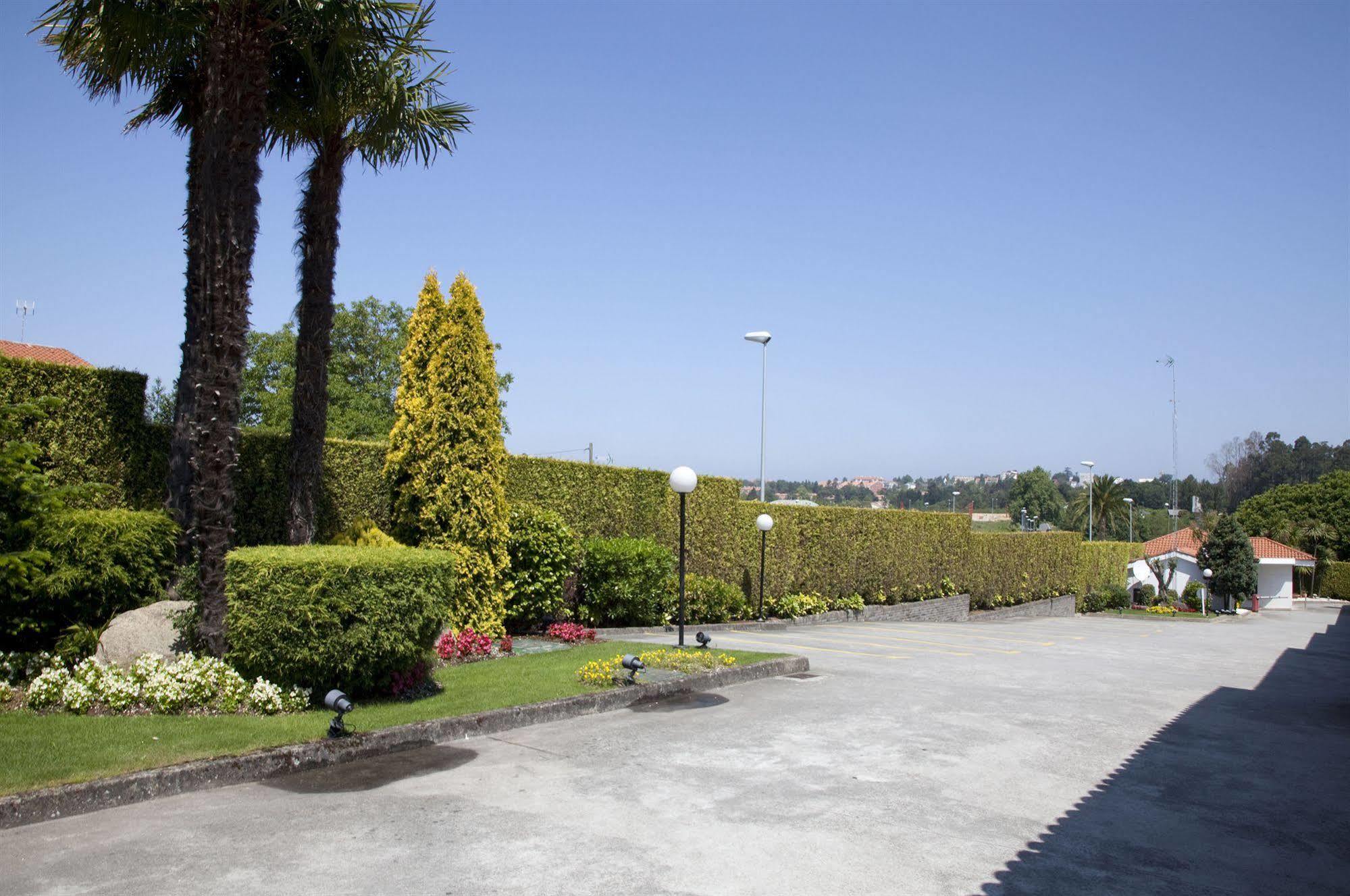 Motel Jardin Oleiros Exteriör bild