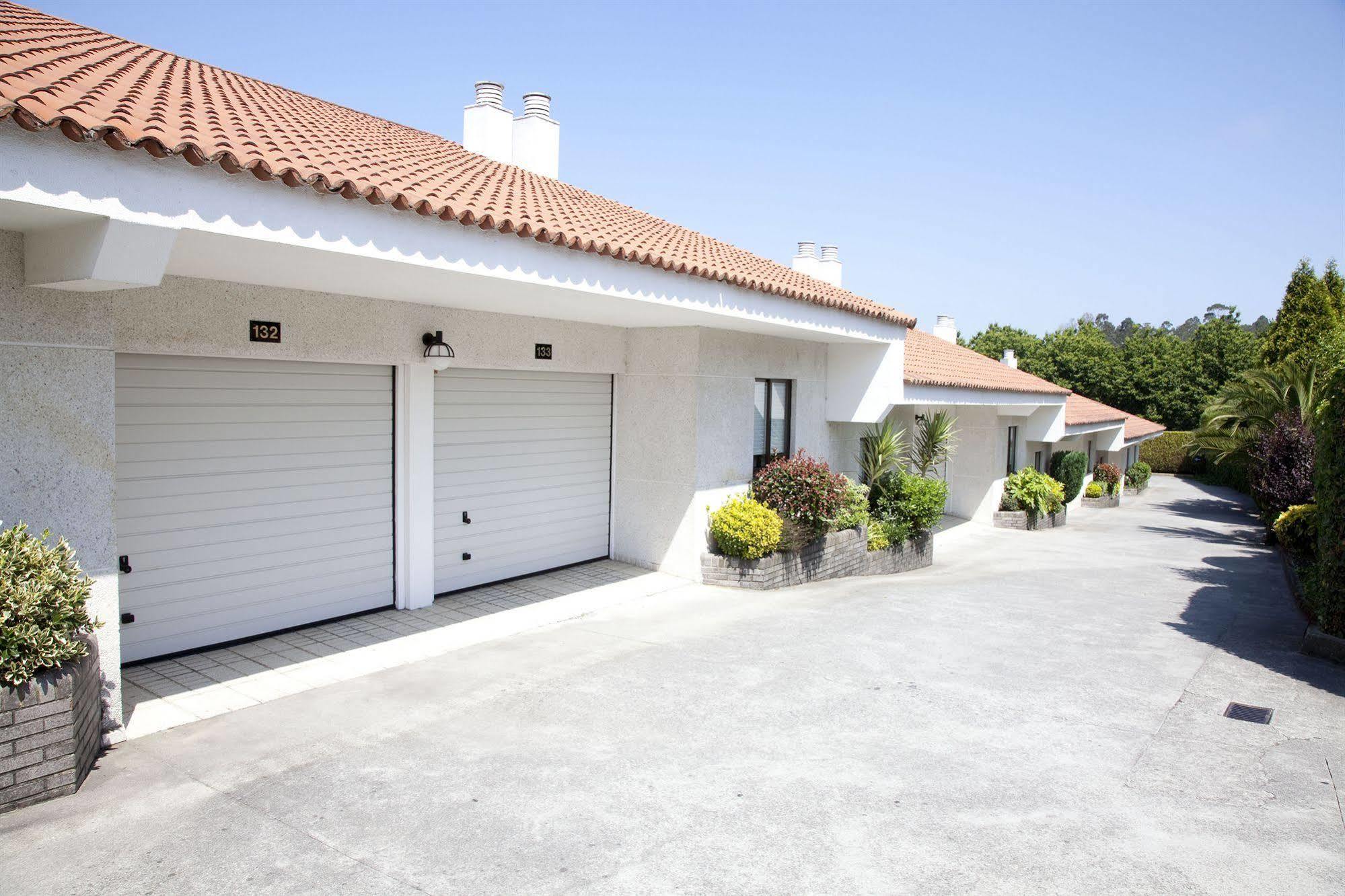 Motel Jardin Oleiros Exteriör bild